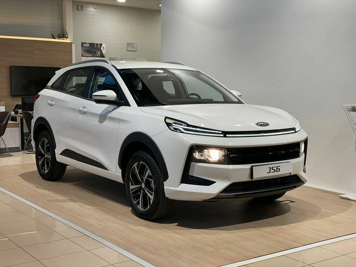 Jac JS6 с автосалона по цене от 1 199 000 рублей