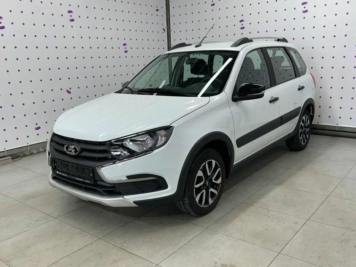 Lada Granta Cross в наличии по цене от 302 000 рублей